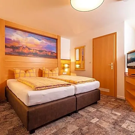 Bed & Breakfast Hotel-garni Pramstraller