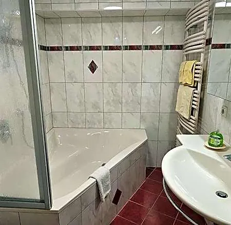 Hotel-garni Pramstraller 3*