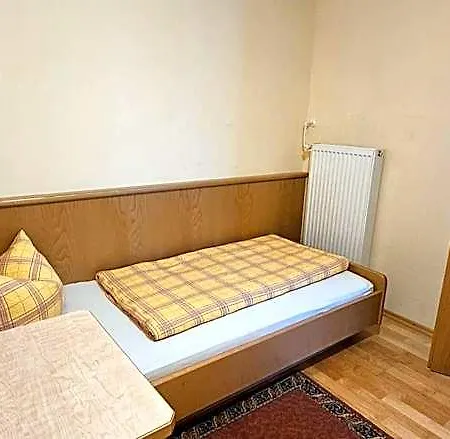 Hotel-garni Pramstraller Bed & Breakfast 3*