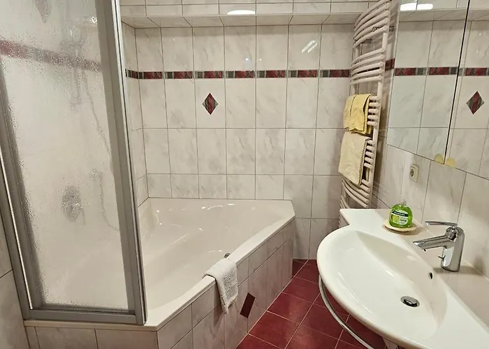 Bed and Breakfast Hotel-garni Pramstraller 3*